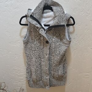 Chic Women's Black and White Cable Knit Cardigan Vest - Sherpa Interior